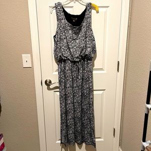 Shelby & Palmer black and white sleeveless Maxi Dress size 18